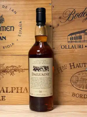Dailuaine 16 Year Old Flora & Fauna – Schotse single malt whisky in 700ml fles met floraal etiket en rijke amberkleur, Speyside-regio.