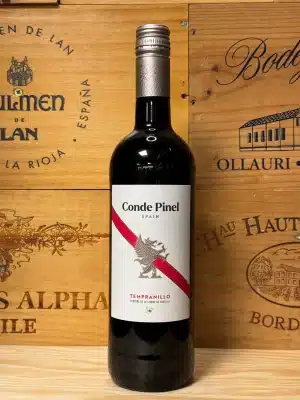 Fles Conde Pinel Tempranillo – Spaanse rode wijn met rijp rood fruit, zachte tannines en kruidige tonen, in een stijlvolle fles uit Castilla-La Mancha.