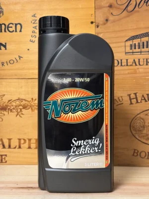 Nozem Oil Liter Can – robuuste jerrycan met zoete, kruidige likeur. Ideaal voor feesten en originele drankbelevingen.