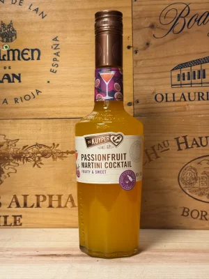 es De Kuyper Passionfruit Martini – tropische ready-to-serve cocktail met passievrucht, citrus en wodka.