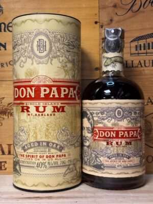 Fles Don Papa Rum – premium Filipijnse rum met een artistiek label en warme amberkleur