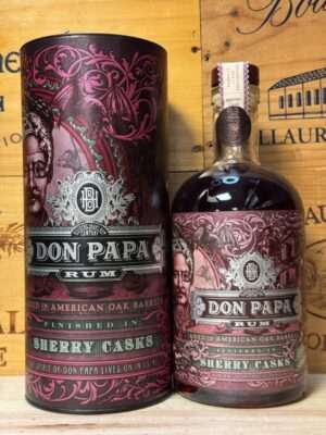 Fles Don Papa Sherry Casks – luxe rum met diepe kleur en rijke invloeden van sherryvaten zoals PX, Fino en Palo Cortado