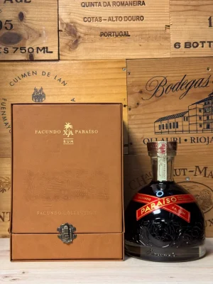 Fles Bacardí Facundo Paraiso – luxe rum in elegante fles met diepe kleur en smaken van cognac, eikenhout en gedroogd fruit