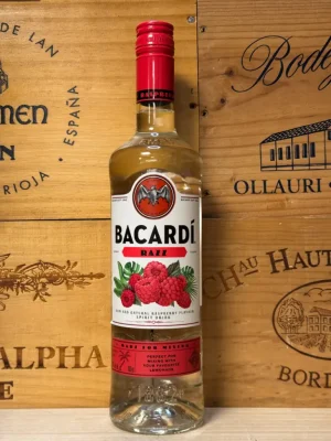 Fles Bacardi Razz – flavoured rum met frambozensmaak, fris en fruitig, ideaal voor cocktails en zomerse mixdrankjes