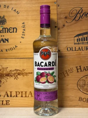 Fles Bacardi Passionfruit – gearomatiseerde rum met passievrucht, fris en tropisch, ideaal voor mixdrankjes en zomerse cocktails