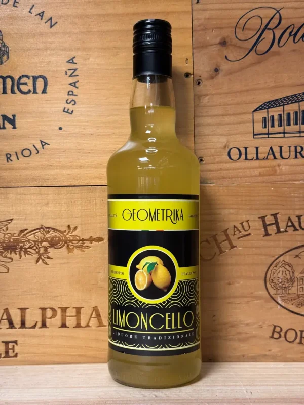 Fles Geometrika Limoncello met strak geometrisch design en frisse gele kleur