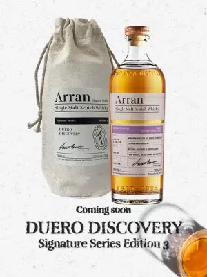 Fles Arran Signature Series Vol 3 – Duero Discovery: robijnkleurige whisky met wijnvatinvloed, noten van bessen, eik en specerijen.
