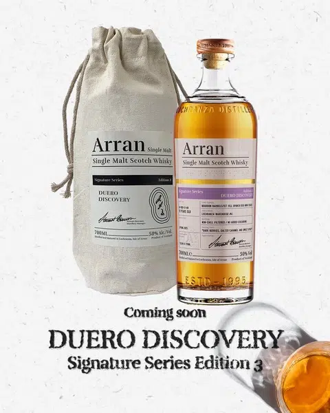 Fles Arran Signature Series Vol 3 – Duero Discovery: robijnkleurige whisky met wijnvatinvloed, noten van bessen, eik en specerijen.