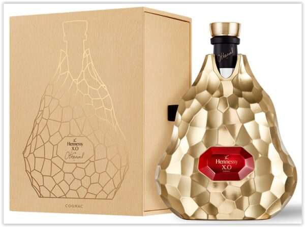 Fles Hennessy XO Jean-Michel Othoniel – limited edition cognac in kunstzinnige fles met gouden en rode kralenstructuur