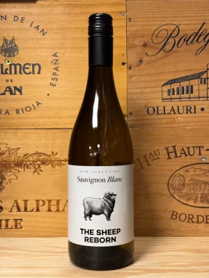 Fles The Sheep Reborn Sauvignon Blanc – frisse witte wijn uit Jumilla met citrusfruit, tropische tonen en kruidige frisheid.
