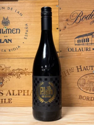 Fles Le Plan Vermeersch RS Côtes du Rhône met diepe rode kleur en klassiek Rhône-etiket