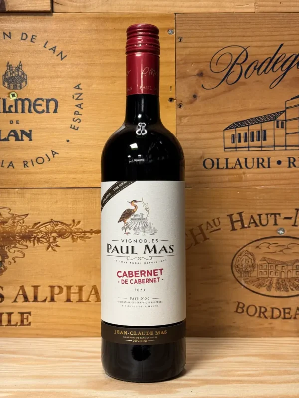 Fles Paul Mas Cabernet de Cabernet – Franse rode wijn met rijpe bessen, kruidige tonen en zachte tannines.