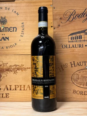 Fles Gaja Brunello di Montalcino Pieve Santa Restituta met dieprode kleur, Italiaanse topwijn uit Toscane