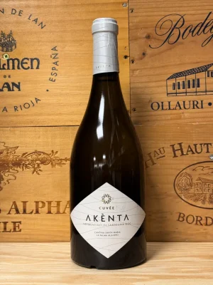 Fles Akenta Vermentino Santa Maria La Palma – Sardijnse witte wijn met bloemige aroma’s en frisse, ziltige afdronk