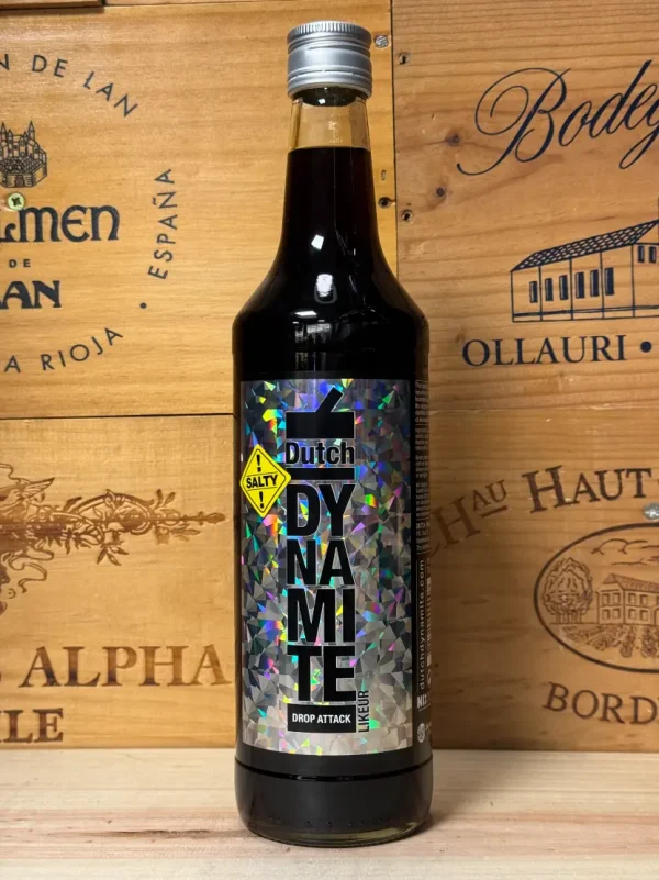 Fles Dutch Dynamite – zwarte dubbelzoute drop likeur met intense salmiaksmaak, 20% alcohol, 700 ml