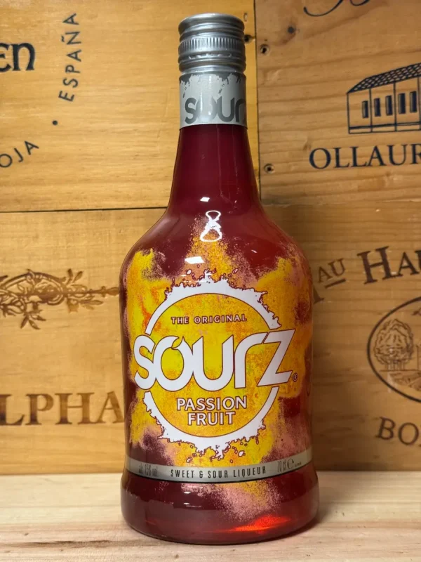 Fles Sourz Passion Fruit – tropische likeur met passievrucht, fris en fruitig voor shots en zomerse cocktails