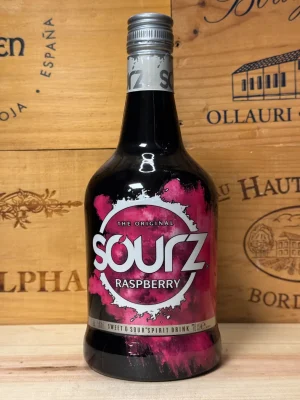 Fles Sourz Raspberry – helderroze frambozenlikeur met zoetzure smaak, ideaal voor shots en cocktails