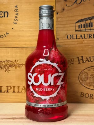 Fles Sourz Red Berry – dieprode fruitlikeur met frisse bessensmaak, ideaal voor shots en cocktails