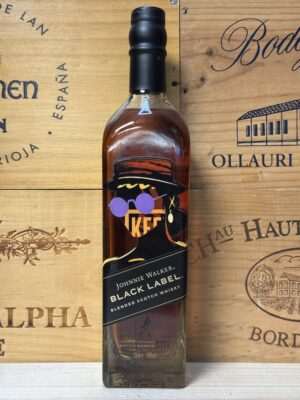 Johnnie Walker Black Label Andy Gellenberg X AI – limited edition whiskyfles met uniek AI-ontwerp en individueel flesnummer.
