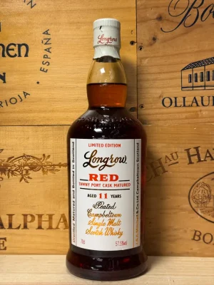 Fles Longrow Red 11 Years Old Tawny Port Cask Matured whisky met turf, fruit en rijke portinvloed