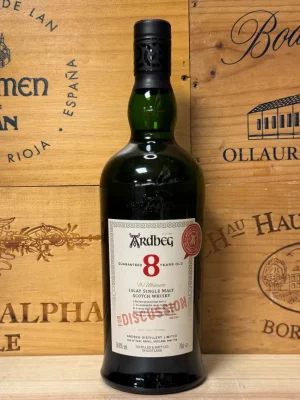 Fles Ardbeg 8 Years Old For Discussion – jonge, krachtige Islay whisky met turfrook en maritieme tonen