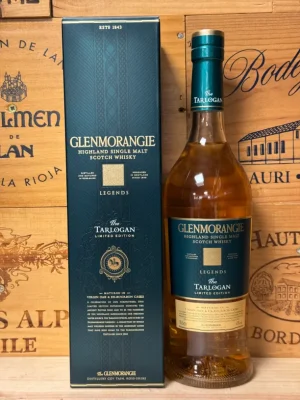 Fles Glenmorangie The Tarlogan – Single malt whisky met kokos, vanille, fruit en lichte kruiden, rijping op virgin oak en bourbonvaten