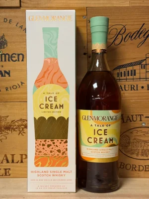 Fles Glenmorangie A Tale of Ice Cream – romige limited edition whisky met smaken van perzik, vanille en kokos in pastel getinte verpakking