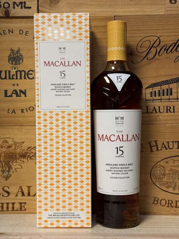Fles Macallan 15 Years Old Colour Collection met luxe verpakking