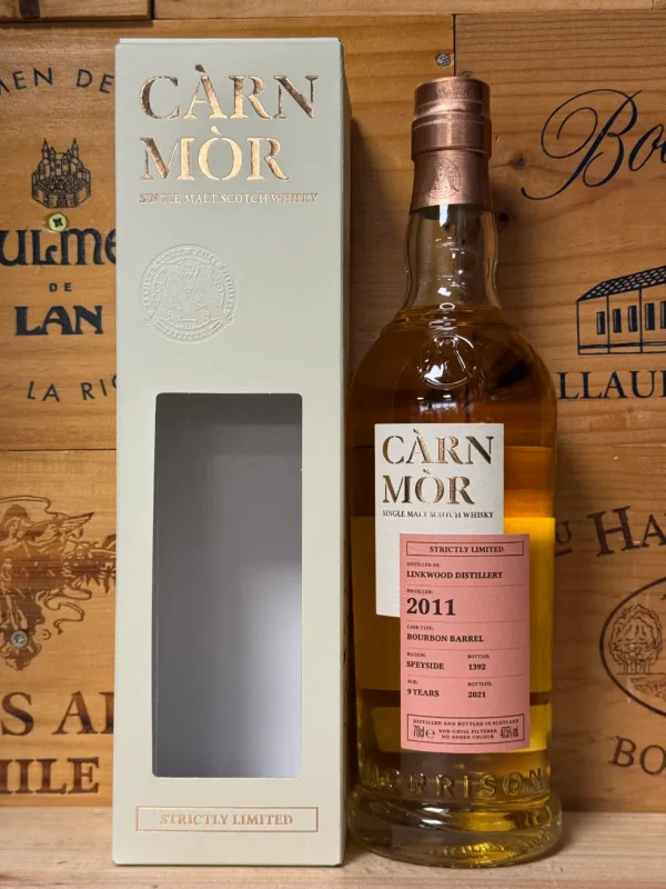 Fles Carn Mor Linkwood 9 jaar 2011–2021 – elegante Speyside single malt whisky uit de Strictly Limited-serie.