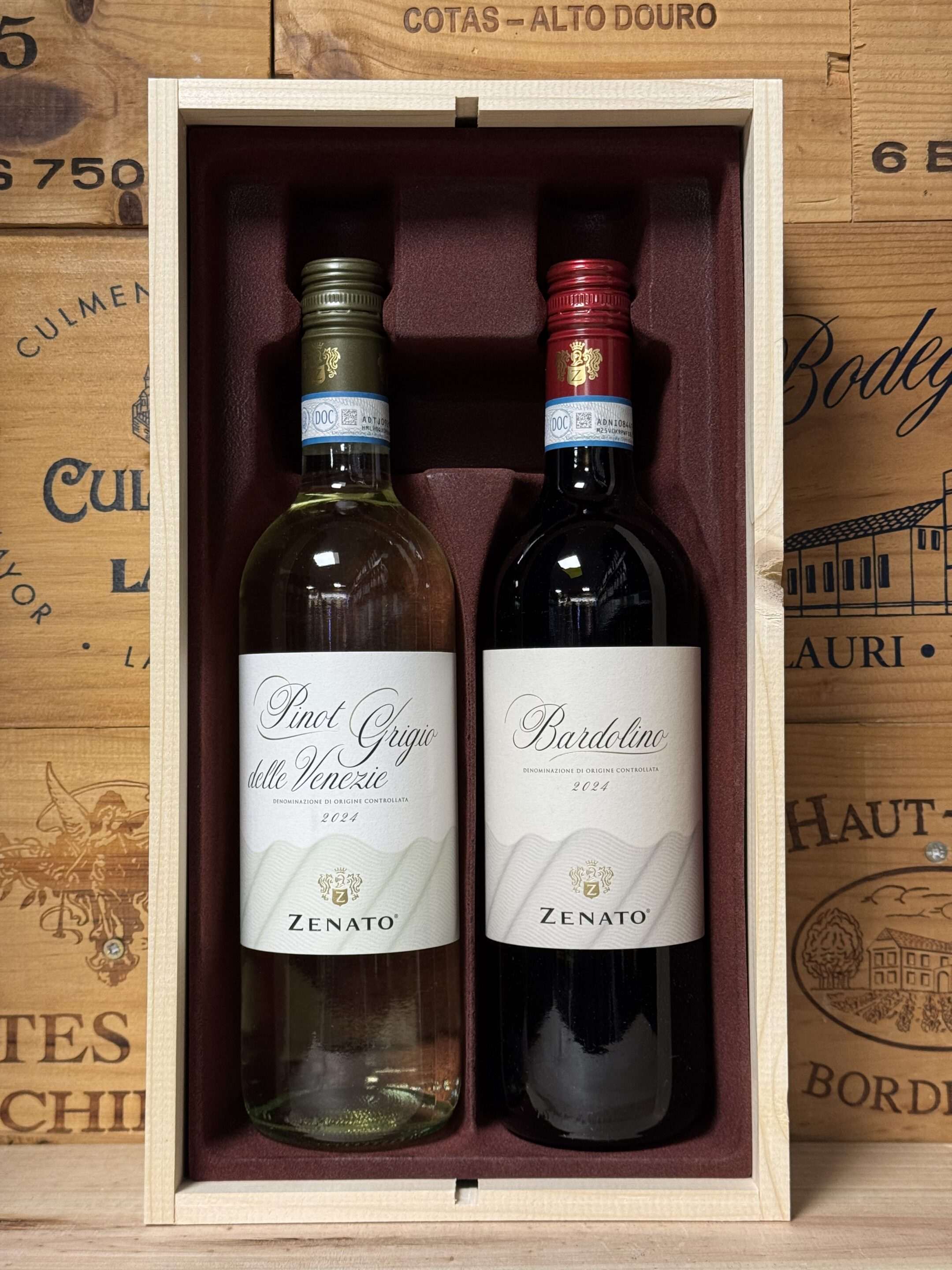 2 vaks houten wijnkist met Zenato Bardolino en Pinot Grigio – luxe Italiaanse wijnset van Slijterij Wijnhuis van den Bos.