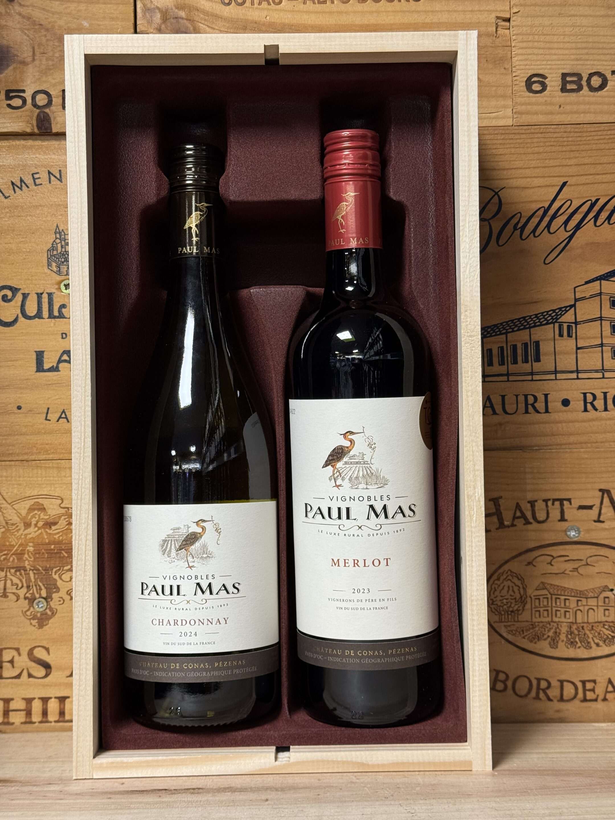 2 vaks houten wijnkist met Paul Mas Merlot en Chardonnay – luxe Frans wijncadeau van Slijterij Wijnhuis van den Bos.