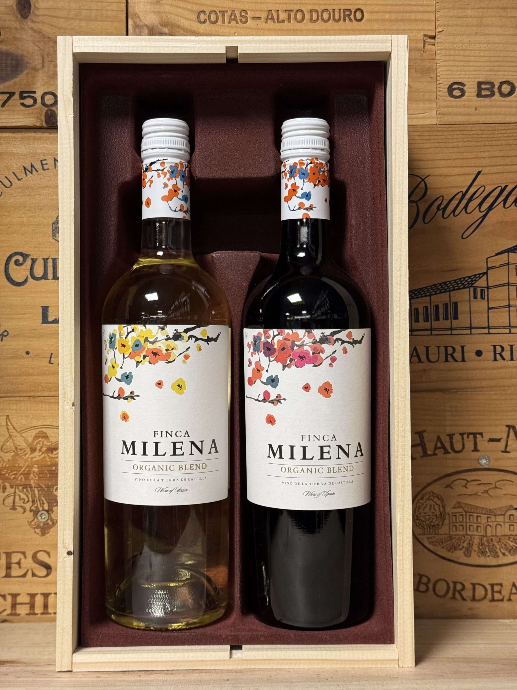 Luxe 2 vaks houten kist met Finca Milena Rood en Wit – elegante Spaanse wijn geschenkverpakking ideaal als cadeau of relatiegeschenk.