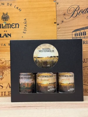 Brouwerij Westerwolde geschenkverpakking met drie bieren – Zware Monnik, Bockbier en Rijke Pils – een ambachtelijk biercadeau uit Groningen.