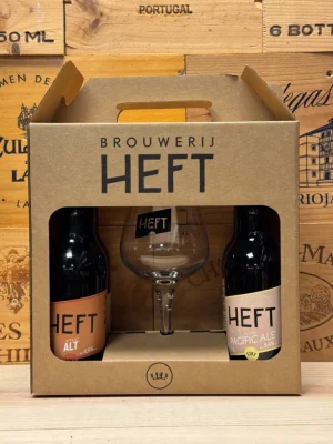 Brouwerij Heft geschenkverpakking met vier bieren – Alt, Pacific Ale, Pale Ale en Tripel – inclusief glas, een stijlvol ambachtelijk biercadeau.