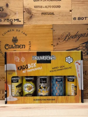 Brouwersnös geschenkverpakking met vijf bieren – Vierganen Blond, Citroengras Blond, Gin Infused Blond, Hopfen Weizen en Tripel – ambachtelijk biercadeau.