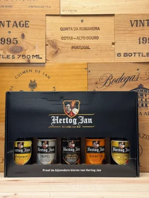 Hertog Jan geschenkverpakking met vijf bieren – Pilsener, Weizener, Dubbel, Tripel en Grand Prestige – luxe biercadeau uit Arcen.