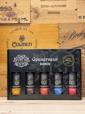 Gouverneur geschenkverpakking met vijf bieren – Blond, Blond 0.0, IPA, Weizen en Pilsener – een ambachtelijk biercadeau uit Limburg.
