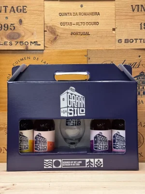 Graansilo geschenkverpakking met vier bieren – Blonde, NEIPA, IPA en Tripel – inclusief glas, ideaal als stijlvol biercadeau.