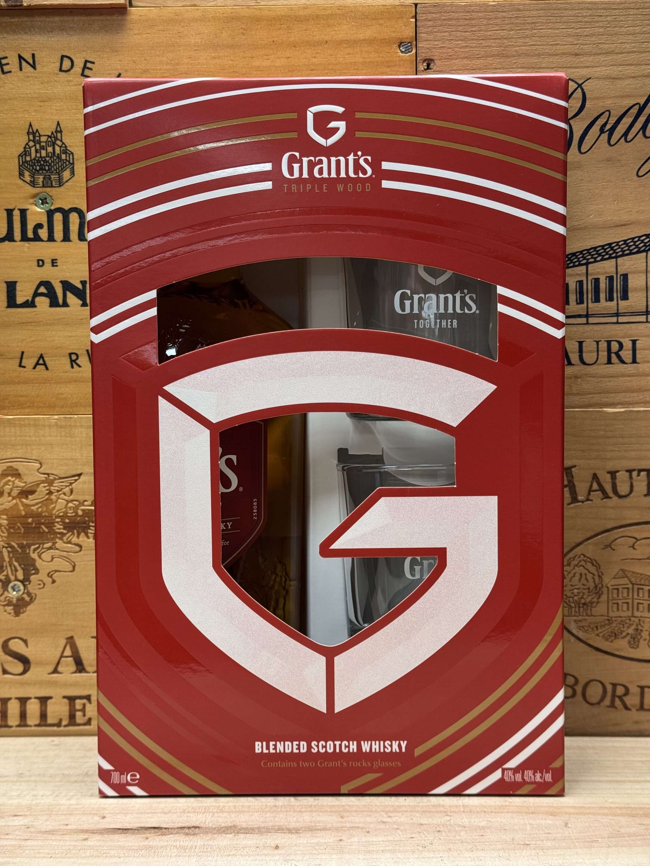 Grant’s geschenkverpakking met 2 glazen – luxe whiskyset met Grant’s Triple Wood 0,7L in elegante doos, ideaal als cadeau.