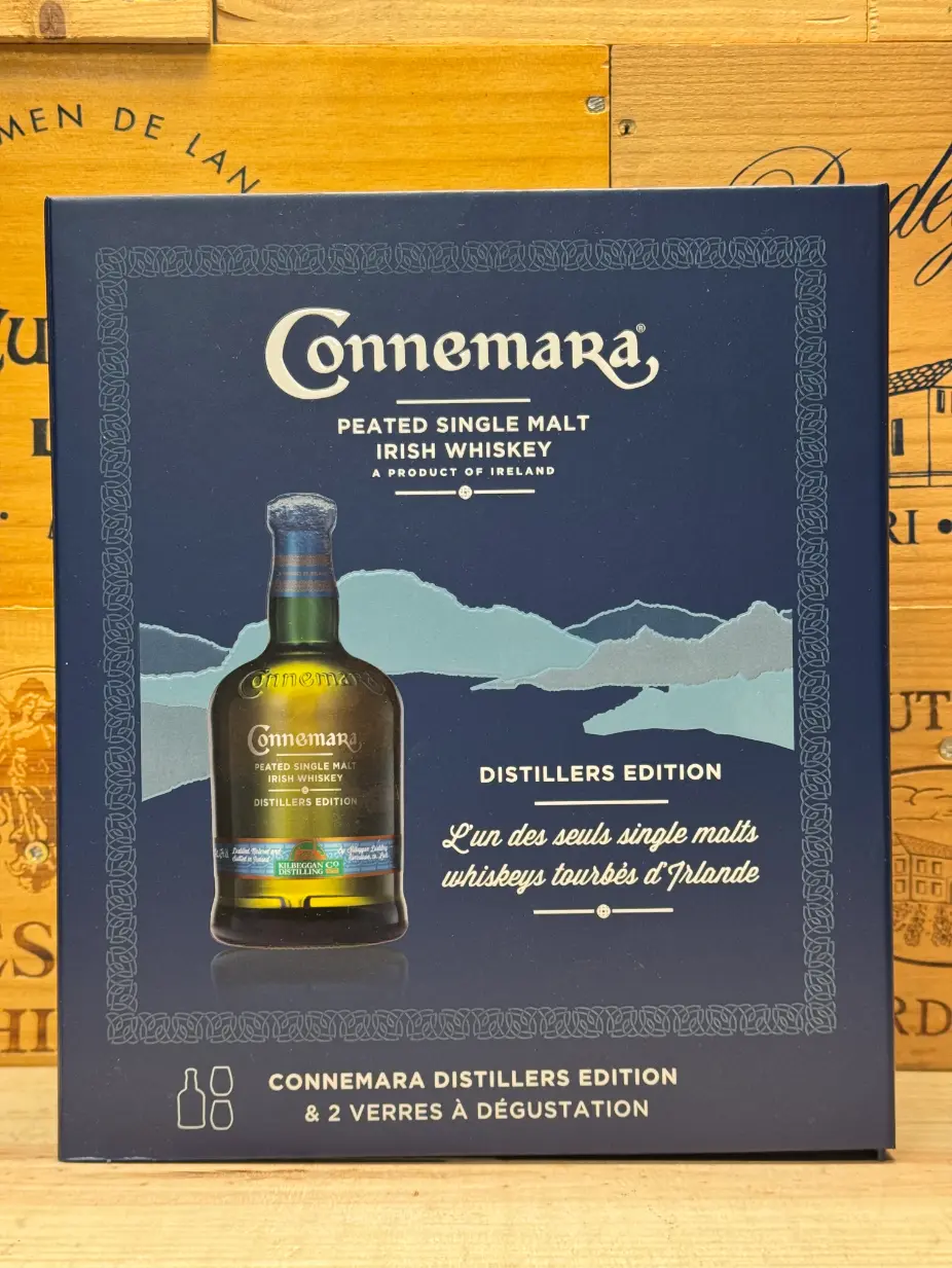 Connemara Distillers Edition Irish Whiskey geschenkverpakking met 2 glazen – luxe turfgerookte whisky in stijlvolle doos, ideaal als cadeau of relatiegeschenk.