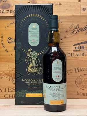 Fles Lagavulin 14 jaar 2024 Islay Jazz Festival Edition met rookvolle Islay-stijl.