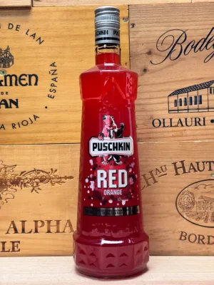 Fles Puschkin Red vodka likeur met rode bloedsinaasappel en 17,5% alcohol.