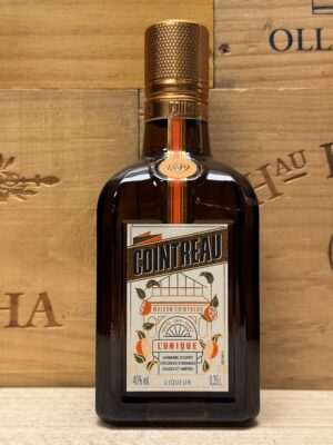 Fles Cointreau klassieke Franse sinaasappellikeur.