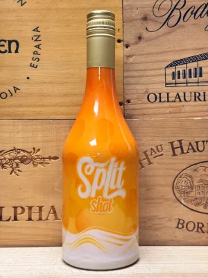 Fles Splitshot Creamlikeur met romige sinaasappel roomijsjes-smaak.