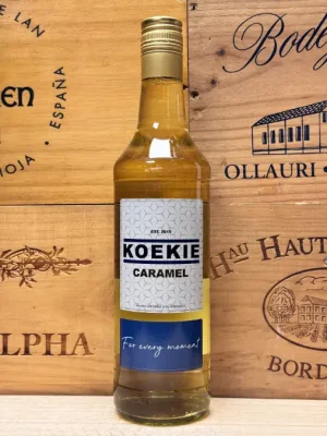 Fles Koekie Caramel zoete likeur met karamelsmaak en koektonen.