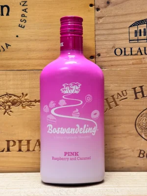 Fles Boswandeling Pink zachte roomlikeur met framboos- en karamelsmaak.