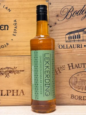 Fles Lekkerding Tof Lekkerding Likeur met perensmaak en een subtiele kaneeltoets.