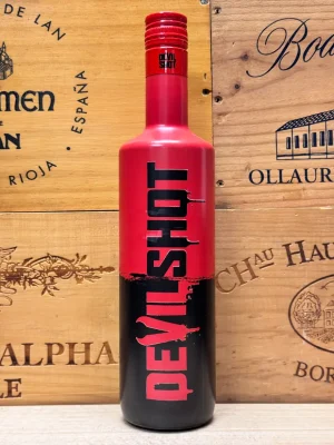 Fles Devilshot fruitige shotlikeur met braam, framboos, limoen en chilipeper.