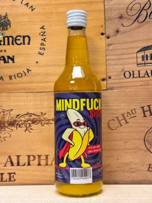 Fles MINDFUCK SHOT met felgeel etiket, mysterieuze en verrassende partyshot.