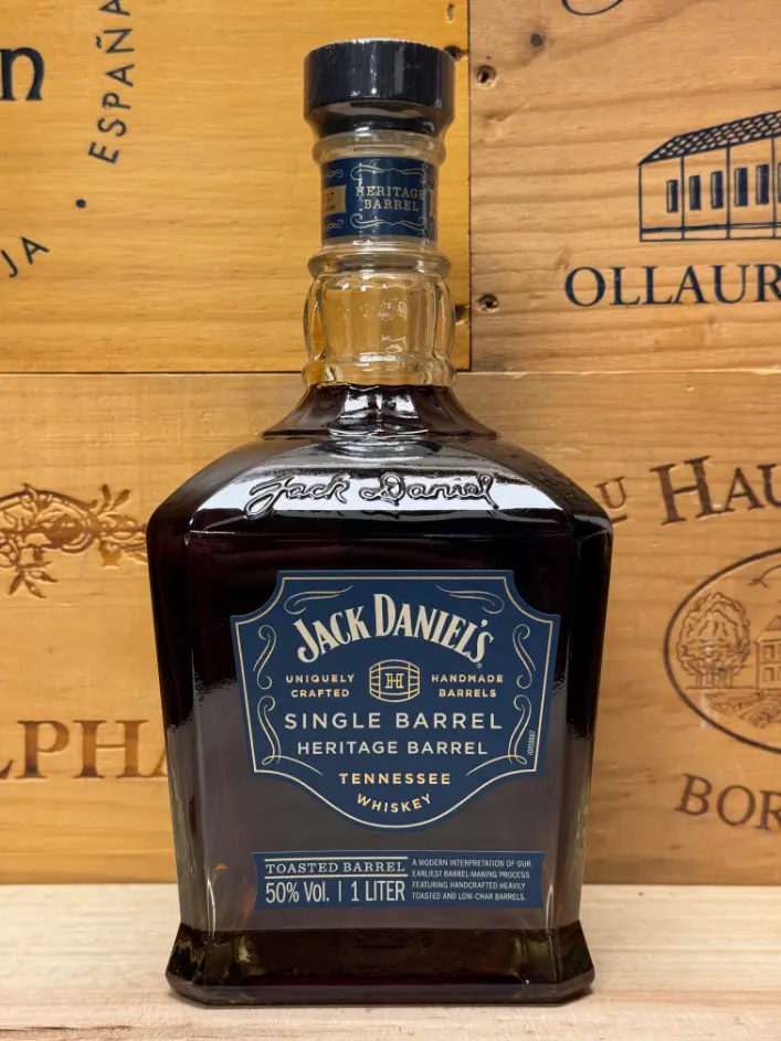 Fles Jack Daniel’s Heritage Barrel Barrel no. 25-06621 1,0L single barrel Tennessee whiskey.
